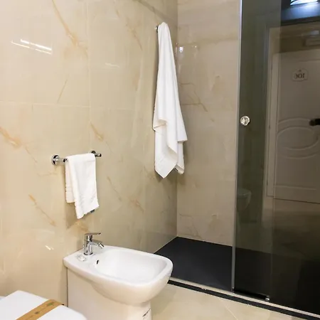 Global Hotel