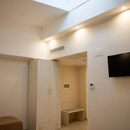 Global Hotel