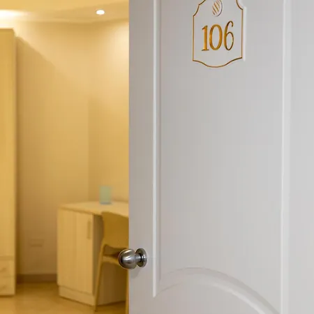 Global Hotel