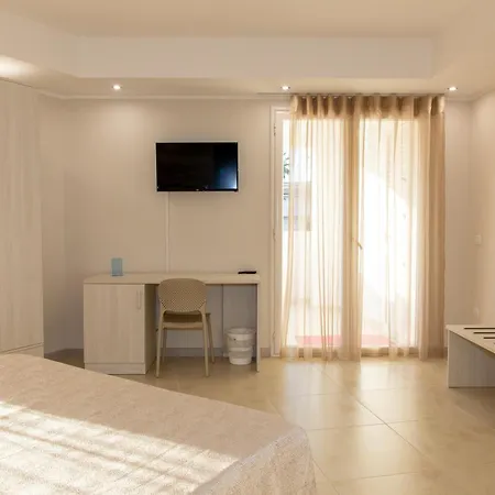 Global Hotel