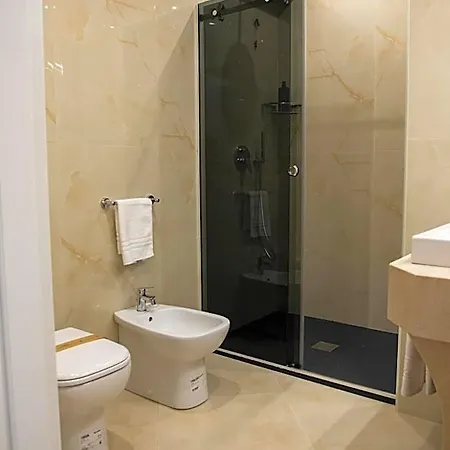 Global Hotel 3*