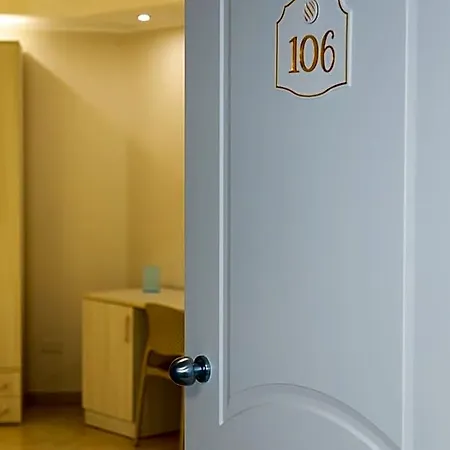 Global Hotel 3*